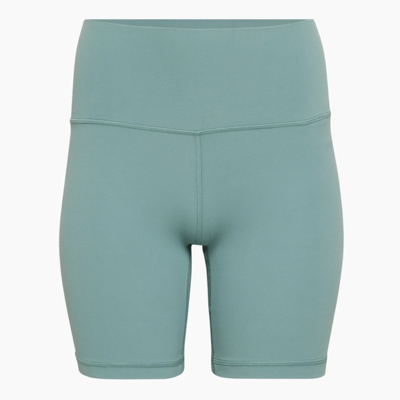 Aritzia TNA biker shorts 7’ - Picture 1 of 3